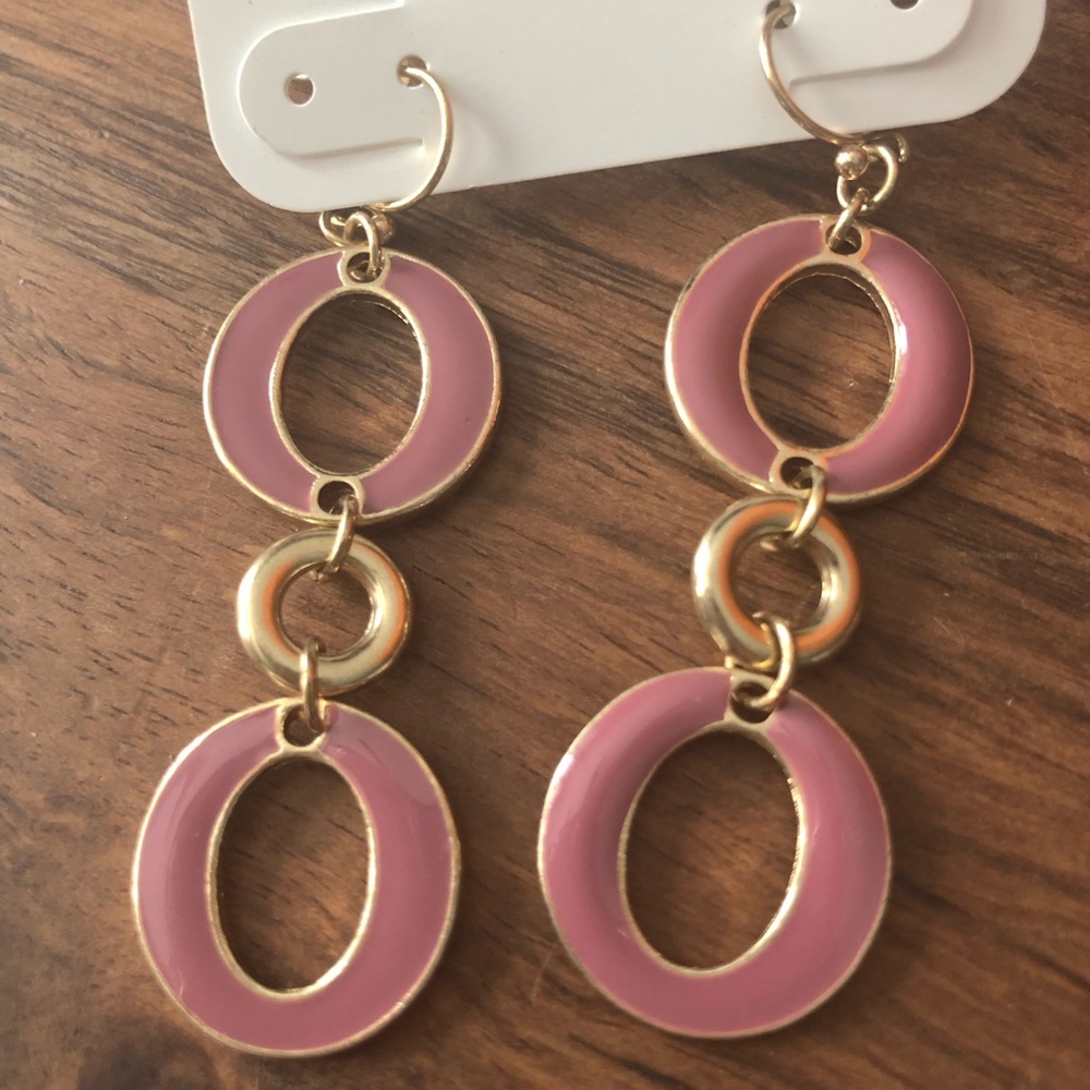 Adorable pink circle drop earrings